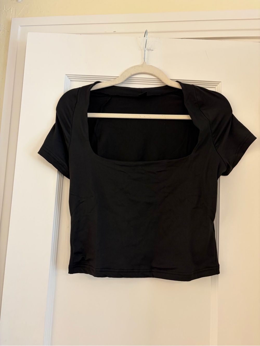 SHEIN Black Square Neck Short Sleeve Fitted Crop Top Size Medium